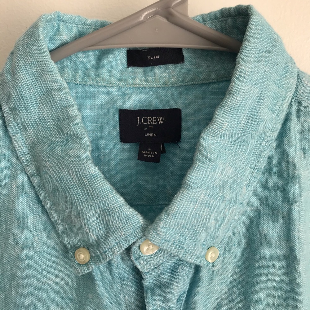 Lightweight linen men’s button down